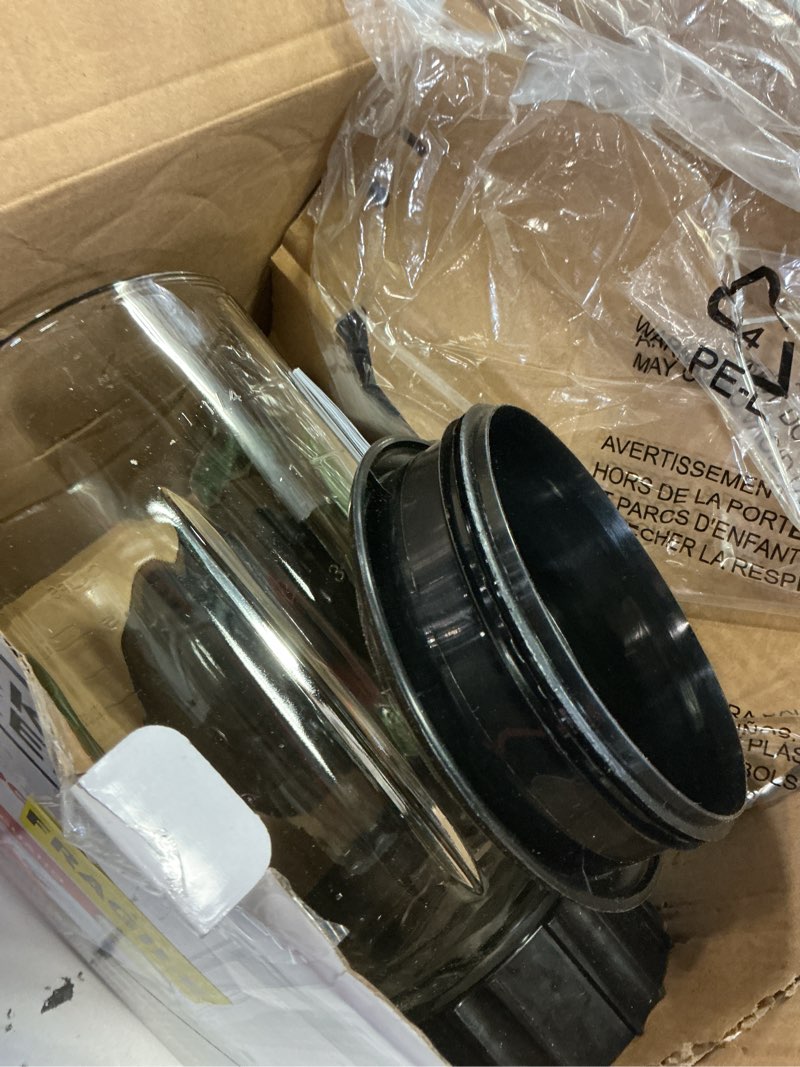 Condition photo showing Good Condition for black+decker countertop blender with 6-cup glass jar, 10-speed settings, black, bl2010bg