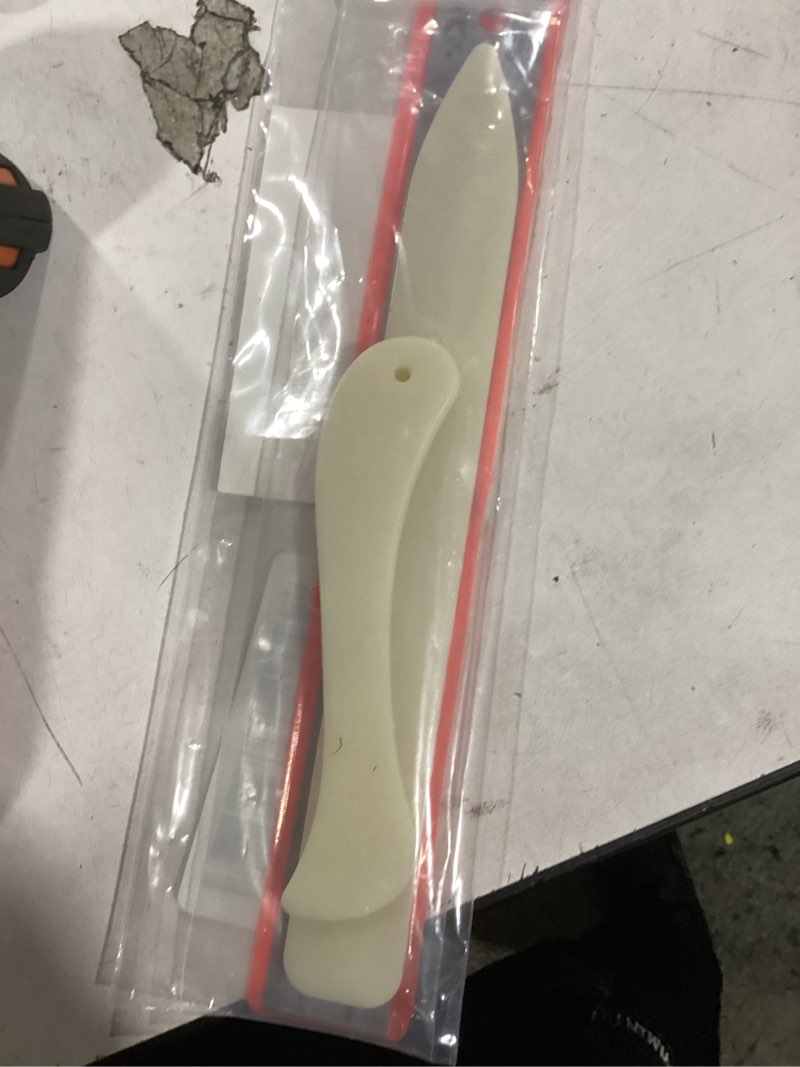 Condition photo showing Good Condition for RLECS 2pcs Bone Folder, Scoring Tool Irregular Bone Paper Folder Lightweight Paper Creaser Tool with a Ruler DIY Handmade Bookbinding Cards Tool (2 x Bone Clamps of Different Shapes + 1 x Ruler)