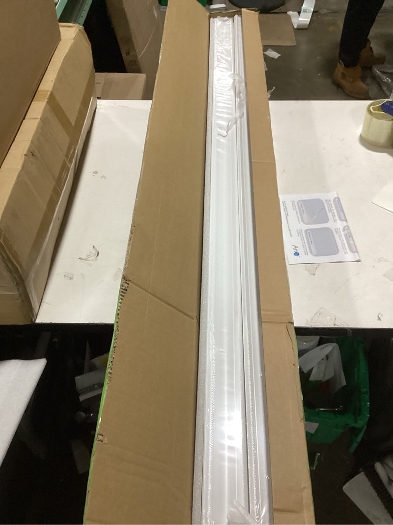 Condition photo showing New/Like New for Art3d 10-Pack 47Ft White Ceiling Crown Molding Trim, High Impact Polystyrene Decorative Ceiling Moulding, Installed with Glue White-3