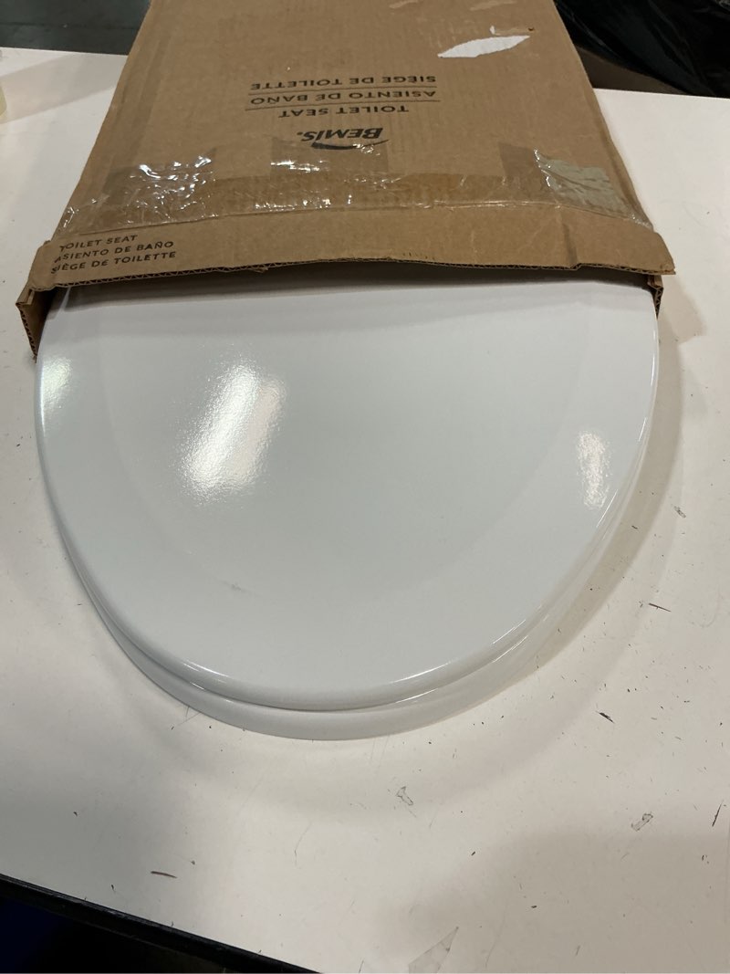 Condition photo showing Good Condition for bemis 1500ec 390 lift-off wood elongated toilet seat, cotton white (pack of 1) elongated basic
