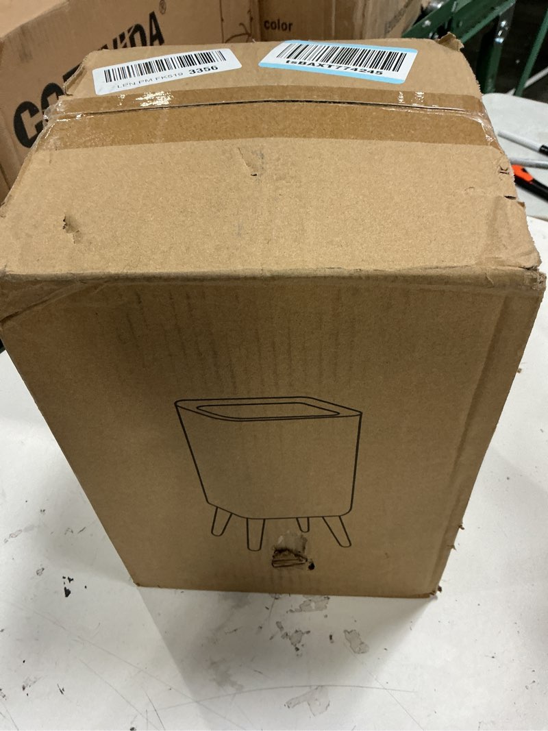 Condition photo showing New/Like New for WanWanKa Mini White Plastic Trash Can, 2.6 Gallon Capacity, Slim Design, Anti-Odor, Easy to Clean, Suitable for Any Place 2.6 Gallon Rectangular