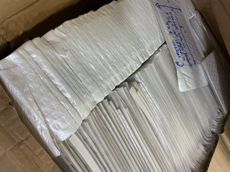 Condition photo showing New/Like New for Bubble Mailers 4x8"es 500pcs | Padded Envelopes Mailers | Sealing Shipping Bags for Small Business, Shipping Envelopes with Self Sealing, Waterproof and TearProof 500 4x8"