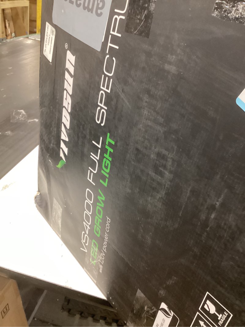 Condition photo showing New/Like New for vivosun lumalight 400w led grow light, full spectrum plant light, smart dimmable & high ppfd for indoor plants seedling vegetables bloom, fits 4×4/5×5 grow tents 4x4 400w