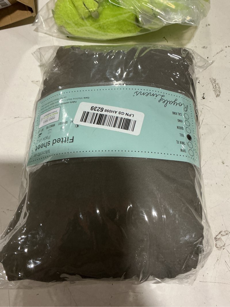 Condition photo showing New/Like New for royale linens 2 pack fitted sheet - elastic sheets - full fitted sheet only - soft & breathable - brushed 1800 microfiber - stain resistant - hotel quality deep pocket stretches up to 16" (full, grey) grey full