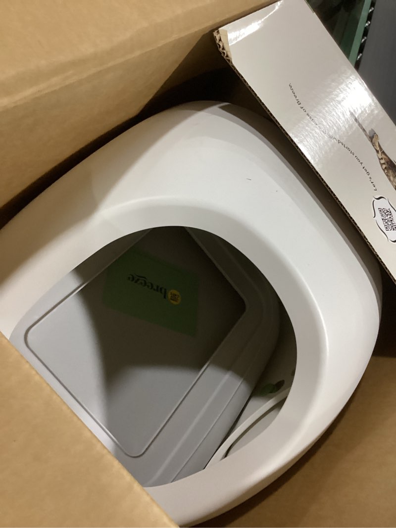 Condition photo showing Good Condition for purina tidy cats breeze covered cat litter box system kit with pellet cat litter, hooded litter box, and litter box pads