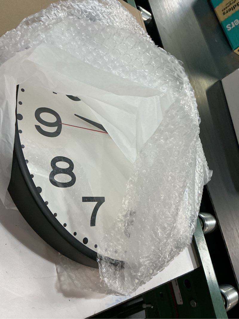 Condition photo showing Good Condition for wall clock 16 inch silent non-ticking modern clock battery operated classic simple minimalist analog decorative for kitchen, living room,office, bedroom, bathroom (black) a_black 16 inch