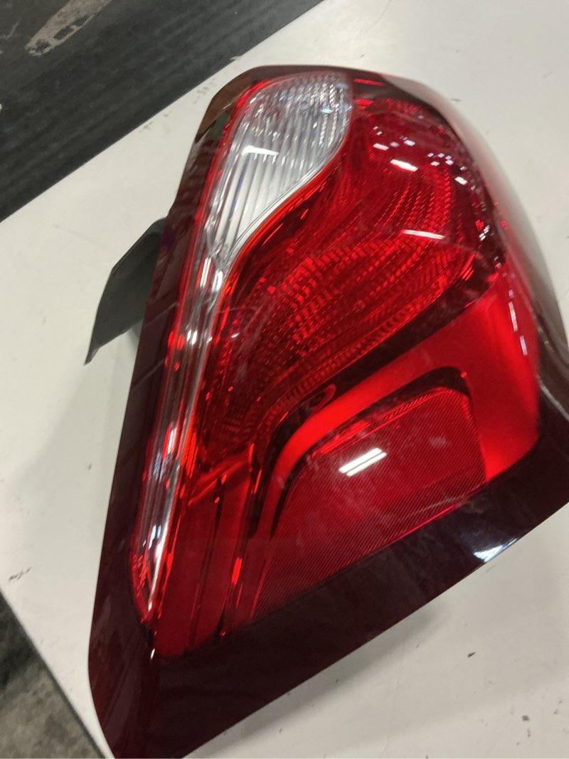 Condition photo showing Good Condition for rear driver side stop lamp - gm (84769837)