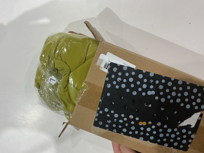 Condition photo showing New/Like New for h hidream soft cat cone collar? cute adjustable cat recovery collar?elizabethan e collar that can protect head and foot wounds?green flower all-season style l green flower