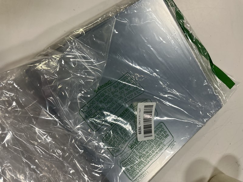 Condition photo showing Good Condition for Home Gym Mirrors 12 Inch x 12Pcs Full Length Mirror Tiles Acrylic Unbreakable Wall Mounted Mirror Frameless Full Length for Home Gym, Bedroom, Door 12x12Inchx12Pack