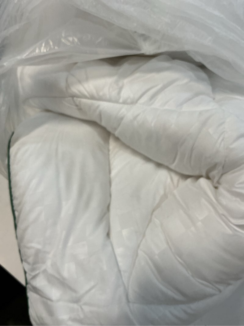 Condition photo showing Good Condition for novilla twin mattress topper, extra thick pillow top mattress pad, down alternative fill breathable cover, 8-21" deep pocket soft bed topper for back pain relief white twin