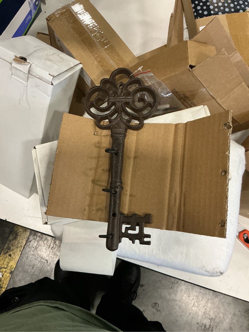 Condition photo showing New/Like New for comfify cast iron skeleton key holder for wall - decorative farmhouse rustic wall mount key organizer - 3 key hooks - vintage key rack for entryway with screws & anchors – 10.8 x 4.7 - brown