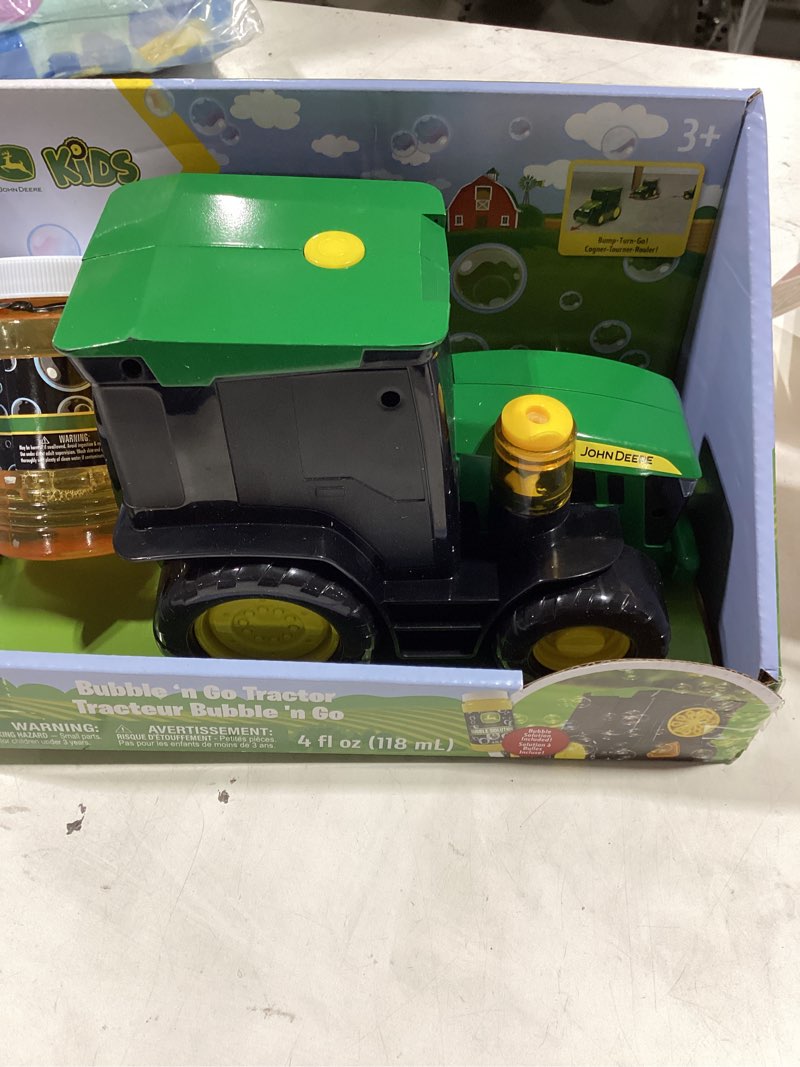 John Deere Bubble N Go Tractor, Battery Powered Bubble Blowing Toy with Real Headlights and Smart Mo