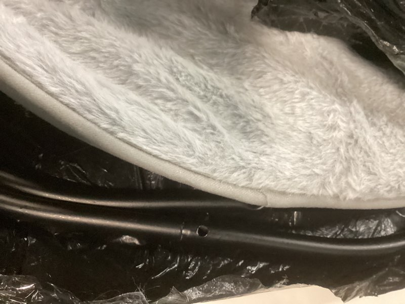 Condition photo showing Good Condition for zoratoo cat bed for indoor cats, fluffy large enclosed cat house cave pet bed hammock with removable washable cover for sleeping cats, kittens, small dog, oval hideaway enclosed cat bed