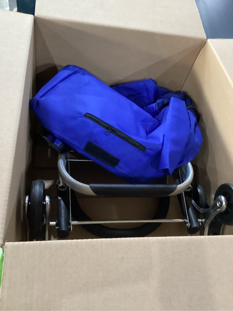 Tote bag with wheels