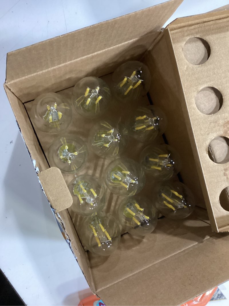 Condition photo showing Good Condition for 12-Pack Dimmable E12 LED Candelabra Bulbs 40Watt Equivalent, 5000K Daylight White, 450Lumens, 4W B11 Vintage Chandelier Light Bulbs, LED Filament Clear Glass Candle Lamp for Ceiling Fan Home Decor Daylight White 12 Count (Pack of 1)