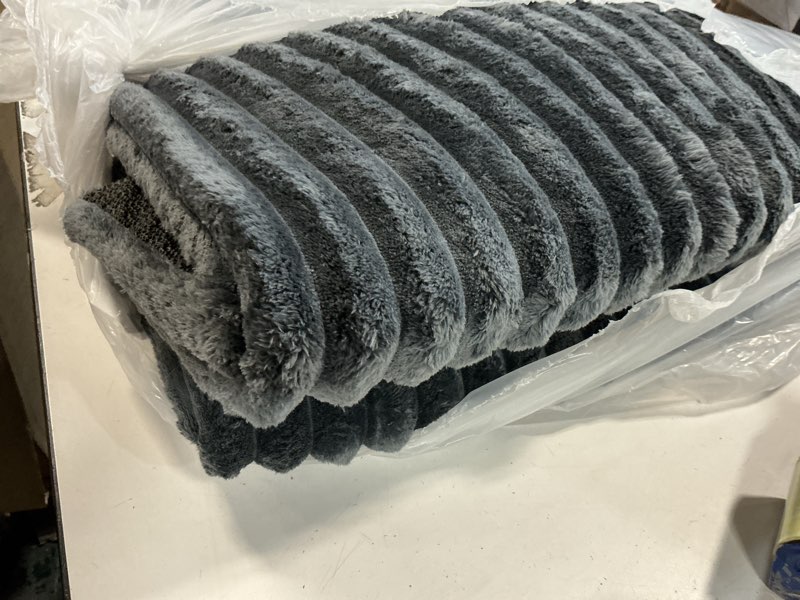 Condition photo showing Good Condition for FURTIME Backseat Pet Bed Mat, Non-Slip Dog Bed for Car Back Seat, Washable Travel Pet Mat with Removable Cover, Dog Seat Covers Protector Fit for Backseat Extenders and Trucks SUVs, 54"x 24.8", Grey