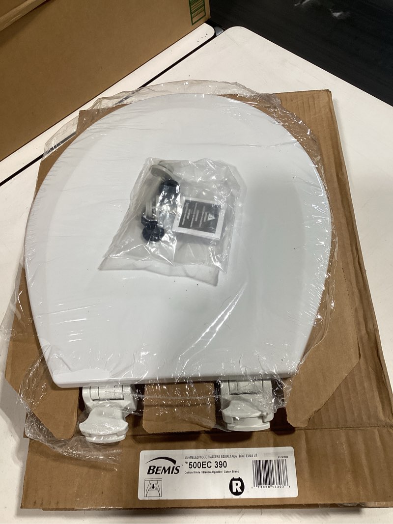 Condition photo showing Good Condition for bemis 500ec 390 toilet seat with easy clean & change hinges, 1 pack round, cotton white