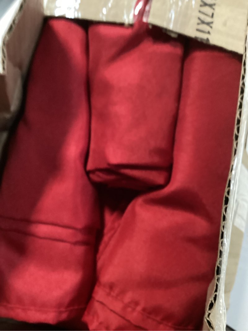 Condition photo showing Good Condition for sancua 6 Pack Red Tablecloth 60 x 102 Inch, Rectangle Table Cloth for 6 Feet Tables - Stain and Wrinkle Resistant Washable Polyester Table Cover for Dining Tables, Buffet Parties and Camping Red 6 Pack 60x102 Inch Tablecloth