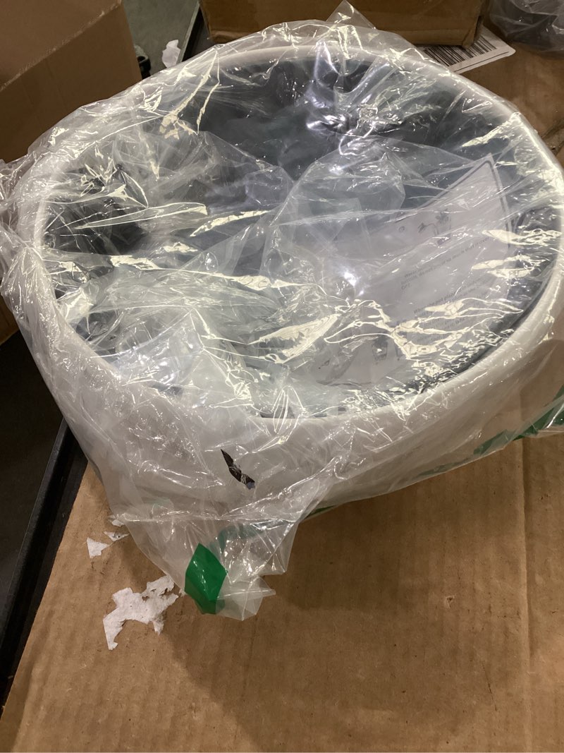 Condition photo showing Good Condition for vencer 11 inch plastic round self watering planter,water indicator,modern decorative planter pot for all house plants flowers, herbs, vegetables, tropical,white,vf-048