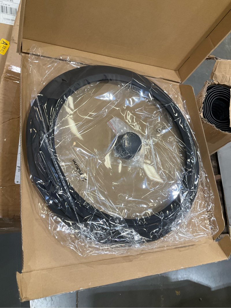 Condition photo showing Good Condition for 13-14-15 in universal pan lid, extra large silicone pot lid for pots, pans & skillets, replacement frying pan lid with heat resistant silicone knob, dishwasher safe, black 13''-14''-15'' black