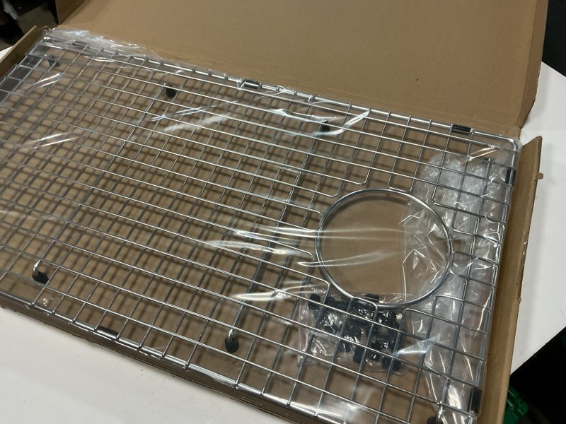 Condition photo showing New/Like New for serene valley sink bottom grid 25-7/8“ x 14-1/16", side drain with corner radius 3/8",svh2614s
