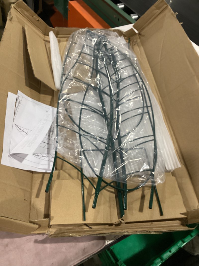 Condition photo showing New/Like New for garden trellis plant support trellis green leaf trellis garden decoration for climbing vines floral metal trellis set of 2?green? trellis-01