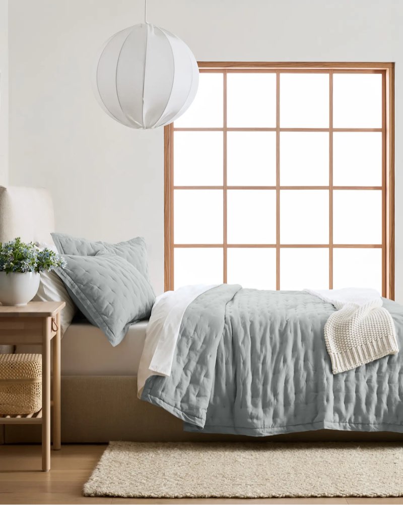 european linen dream quilt mist 108”x92”