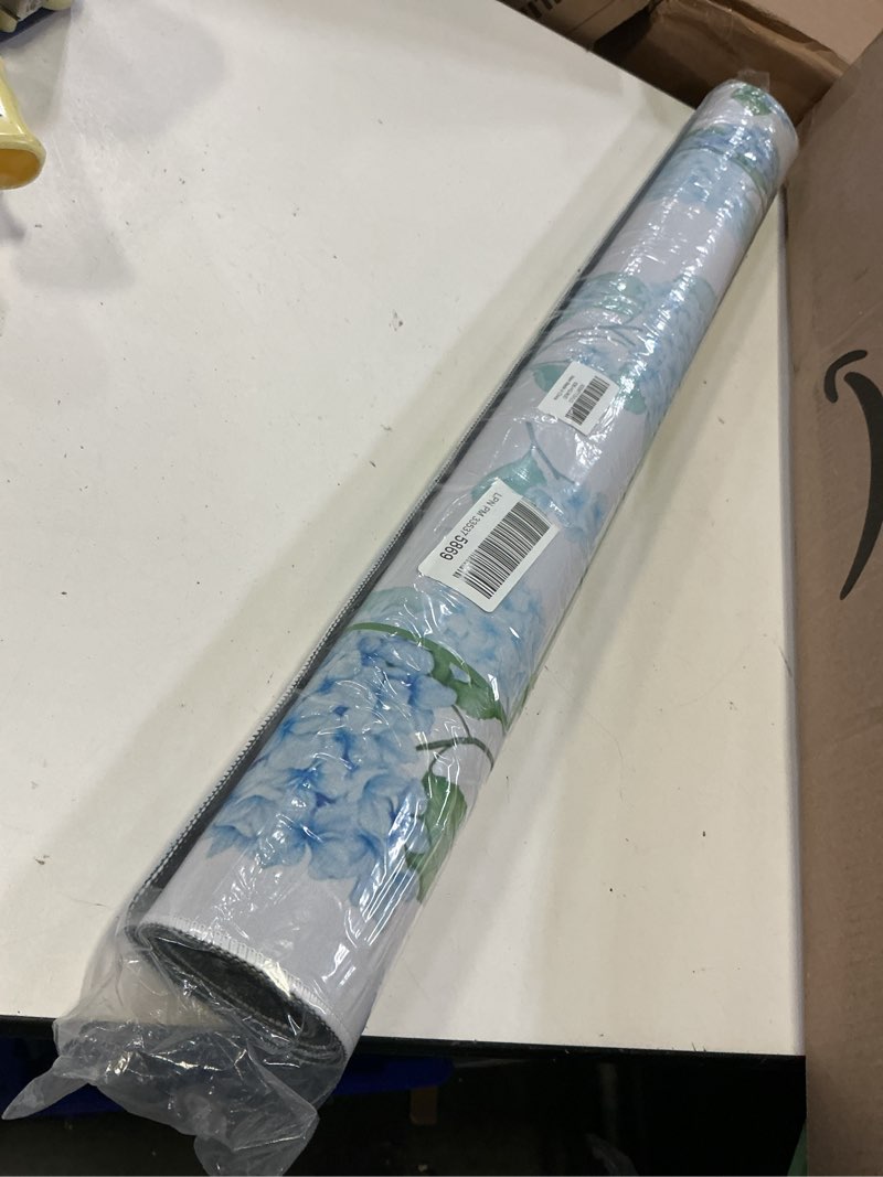 Condition photo showing Good Condition for blue hydrangea floral mahjong mat for table 31.5 x 31.5 in, gifts for mahjong players, grandmillennial blue flower cottagecore anti-slip table cover tablecloth for poker board card tile game