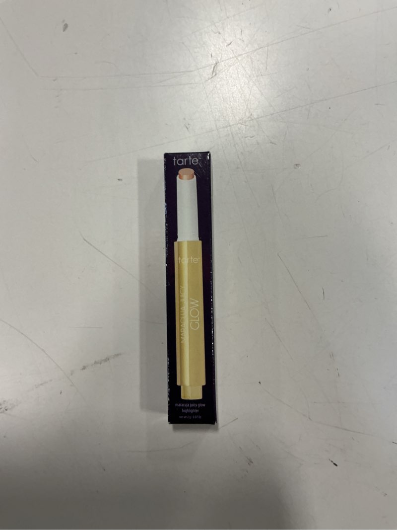 Condition photo showing New/Like New for Tarte Maracuja Juicy Glow Highlight – Highlighter with Vitamin E to Hydrate, Blur appearance for a Smooth Buildable Glow & Luminous Radiant Finish, Vegan & Cruelty Free champagne glow