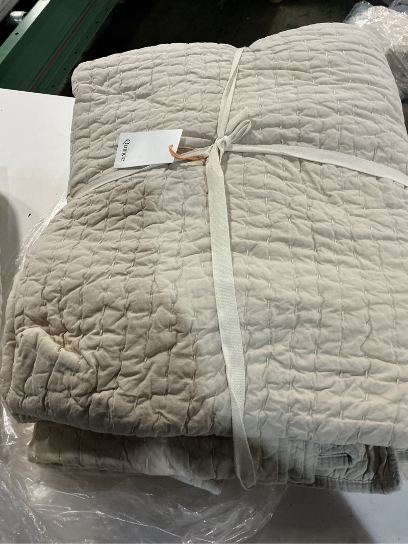 Condition photo showing New/Like New for european linen cotton stitch natural quilt set  king