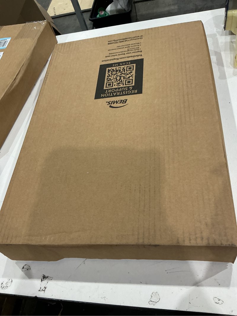 Condition photo showing New/Like New for bemis 1500ec 390 lift-off wood elongated toilet seat, cotton white (pack of 1) elongated basic