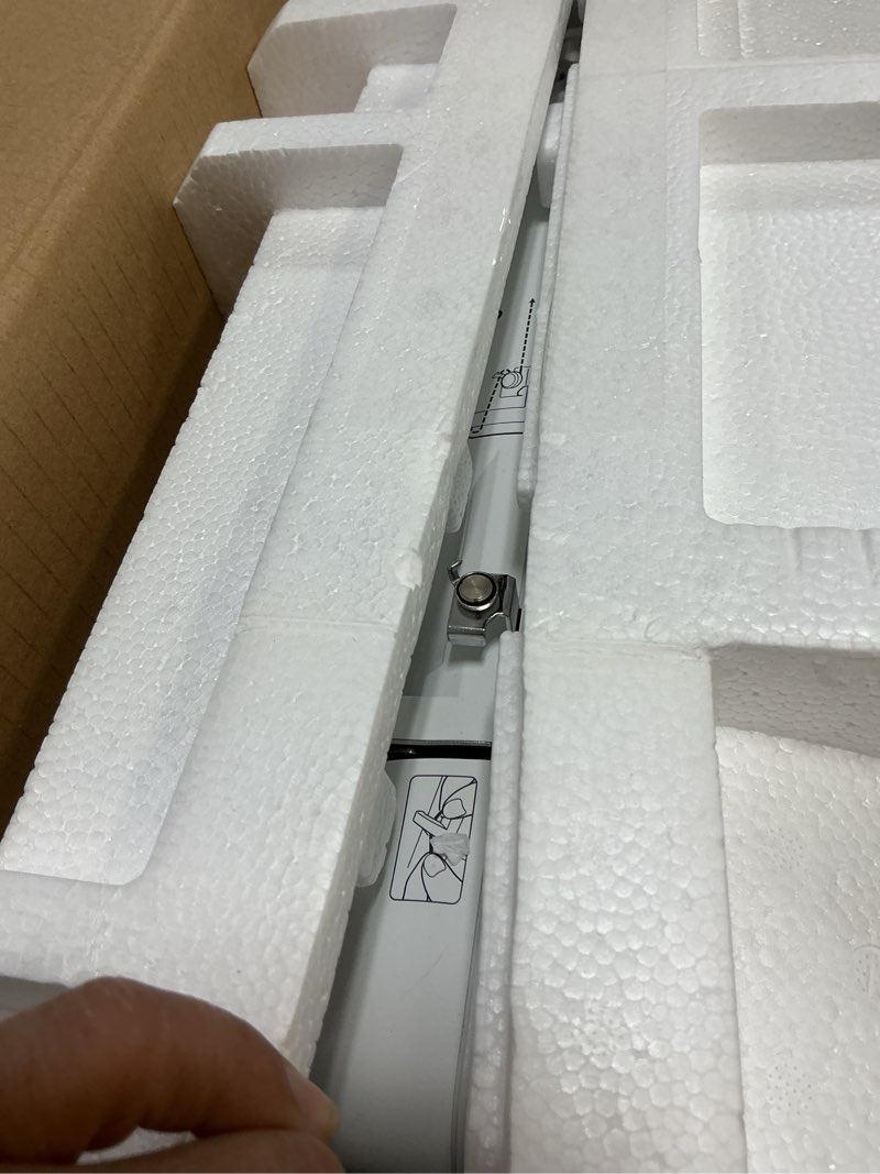 Condition photo showing Good Condition for brother hc1850 sewing and quilting machine, 185 built-in stitches, lcd display, 8 included feet hc1850 machine