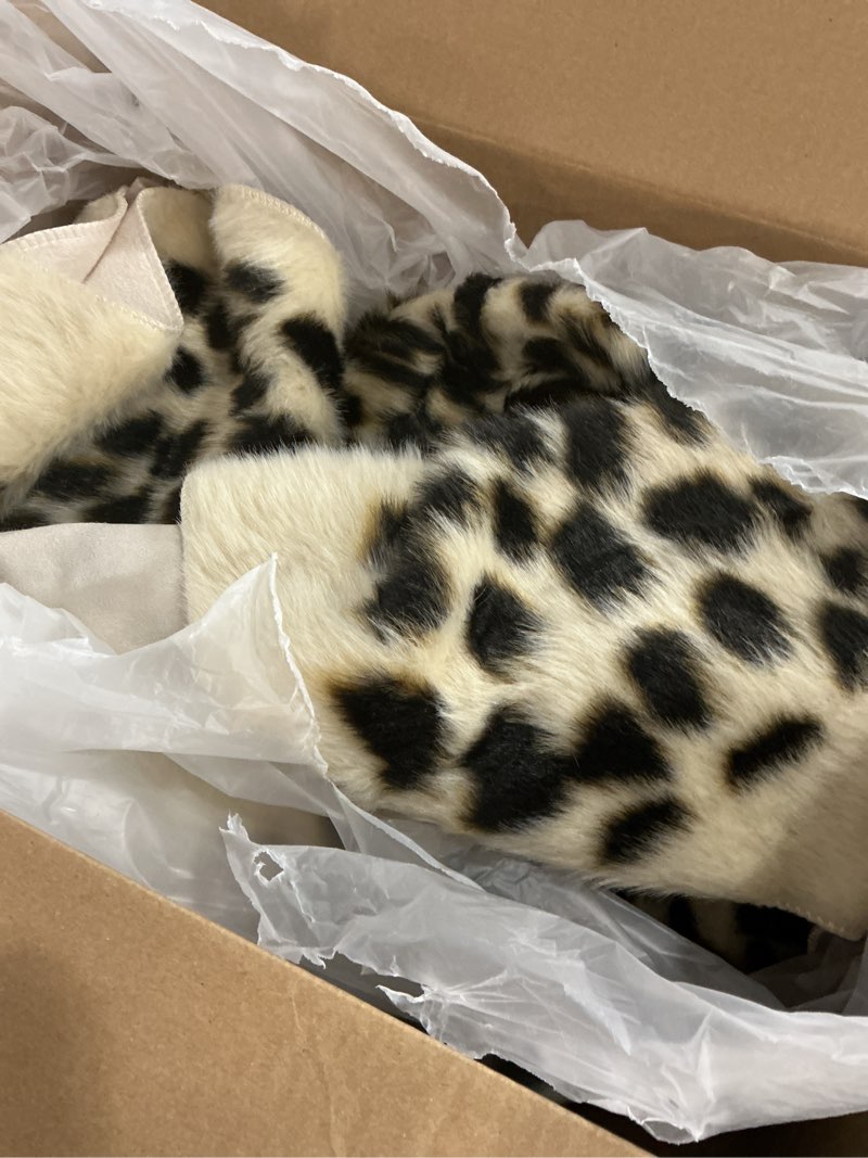 Condition photo showing Good Condition for Leopard Print Rug, Cheetah Rugs 5.2x6.8ft Large Faux Cowhide Hide Skin Rug Animal Cheetah Printed Area Rug Carpet for Bedroom Livingroom Home Office Leopard Print - 6.8 X 5.2 Ft