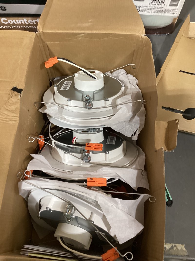 Condition photo showing New/Like New for halo hlbt 6-inch slim led trim 6 pack for new construction/remodel with selectable color temperature, indoor/outdoor, dimmable - 6-pack - hlbt609fs5-6pk 6 inch 6