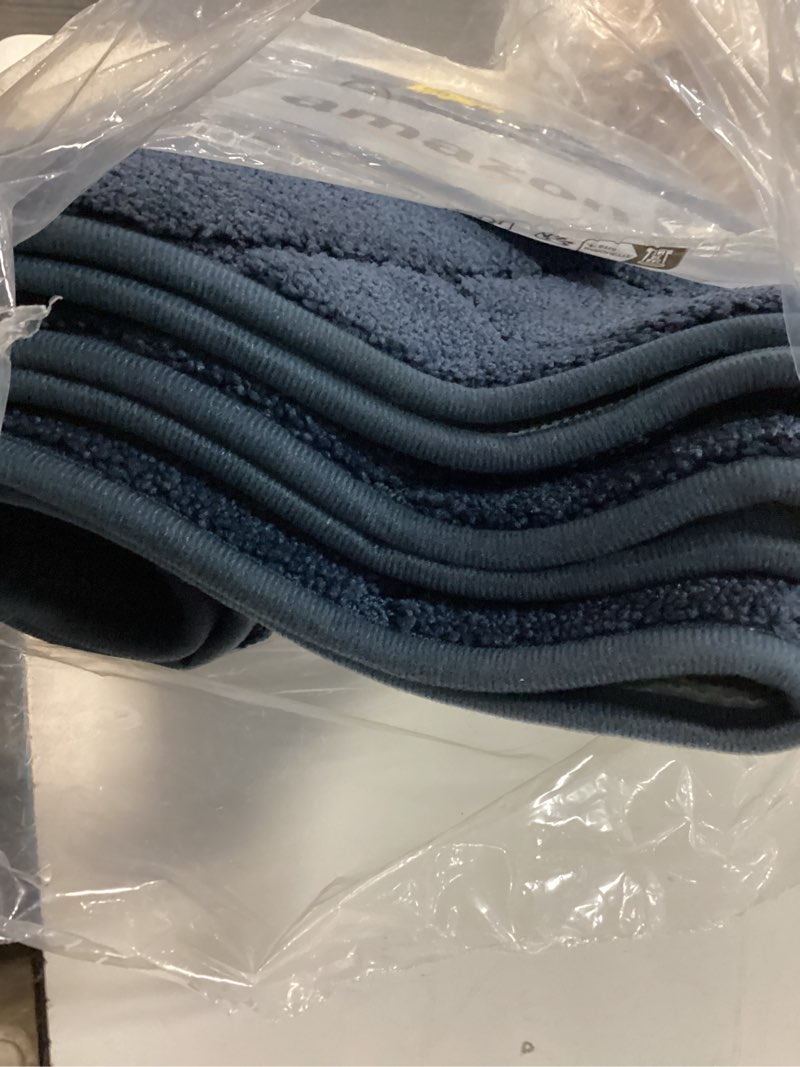 Condition photo showing Good Condition for PURRUGS Dirt Trapping Door Mat 32" x 47", Non-Slip Machine Washable Entry Rug, Dog Doormat, Indoor Front Door Mat, Super Absorbent Entryway Rug for Muddy Shoes & Paws, Navy Blue Navy Blue 32" x 47"