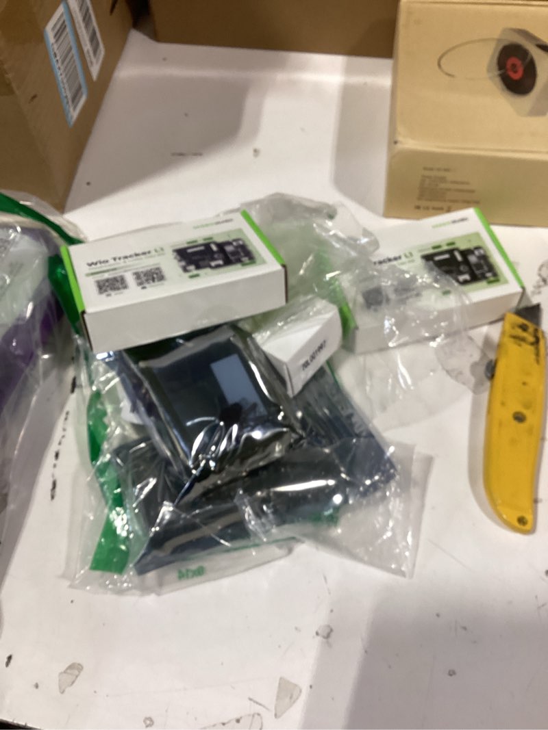 Condition photo showing New/Like New for similar productwio tracker l1 development board sx1262 nrf52840 for ar duino meshtastic lora, blue tooth 5.0 gps gnss, 1.3\" oled, support battery type-c and solar charge, power efficiency & rich interface