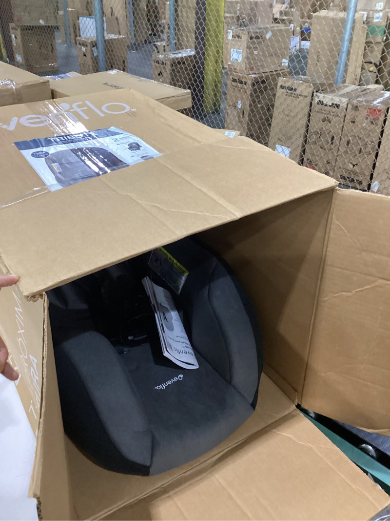 Condition photo showing Good Condition for evenflo tribute lx convertible car seat (saturn gray)