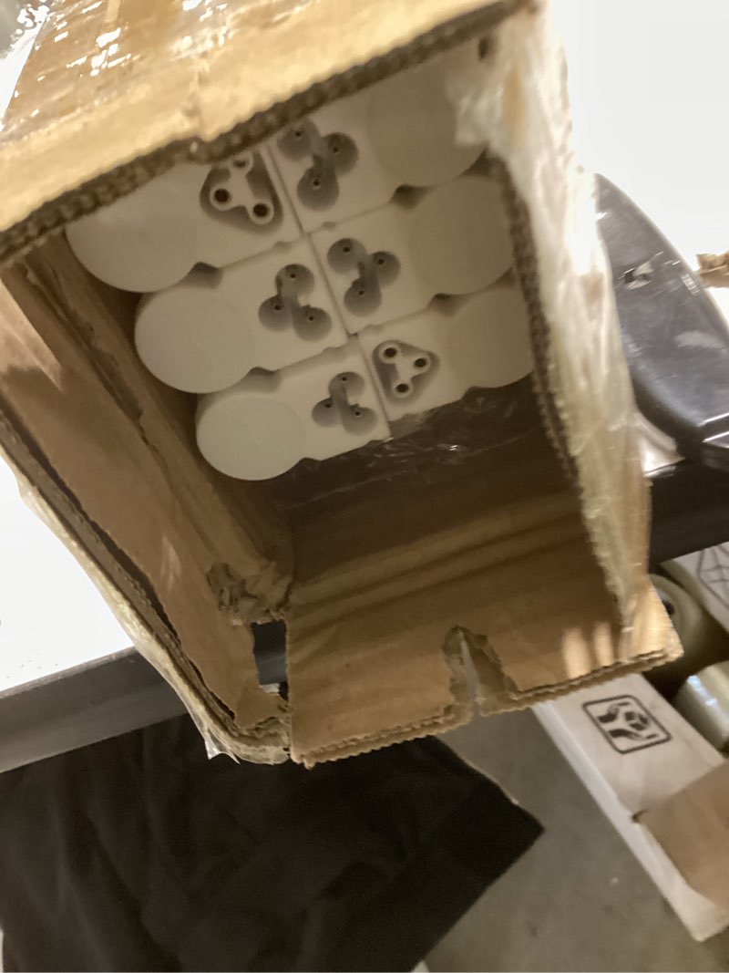 Condition photo showing Good Condition for Barrina (6 Pack LED T5 Integrated Single Fixture, 4FT, 2200lm, 6500K Super Bright White, 20W Utility LED Shop Light, Ceiling and Under Cabinet Light, Corded Electric with ON/Off Switch, ETL Listed 6500k Super Birght Light 4 Feet