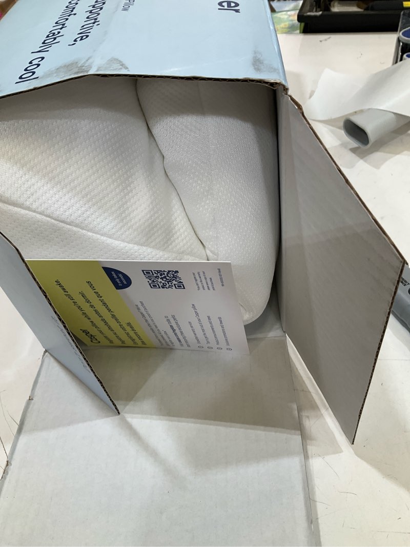 Condition photo showing Good Condition for the casper essential cooling pillow - standard