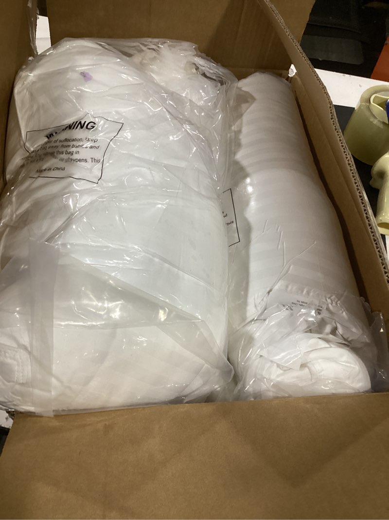 Condition photo showing Good Condition for beckham hotel collection bed pillows standard/queen size set of 2 - original soft down alternative pillow for sleeping - soft support for back, stomach or side sleepers queen / standard white