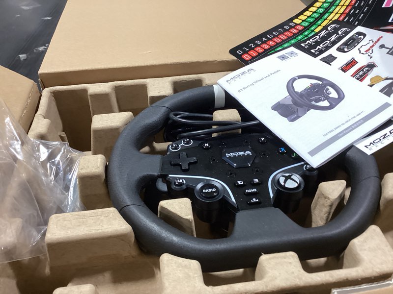 Condition photo showing Good Condition for moza r3 racing wheel and pedals bundle for xbox & pc,powerful 3.9nm dd servo motor with aviation-grade aluminum construction,durable isf pu grips 11-inch racing wheel