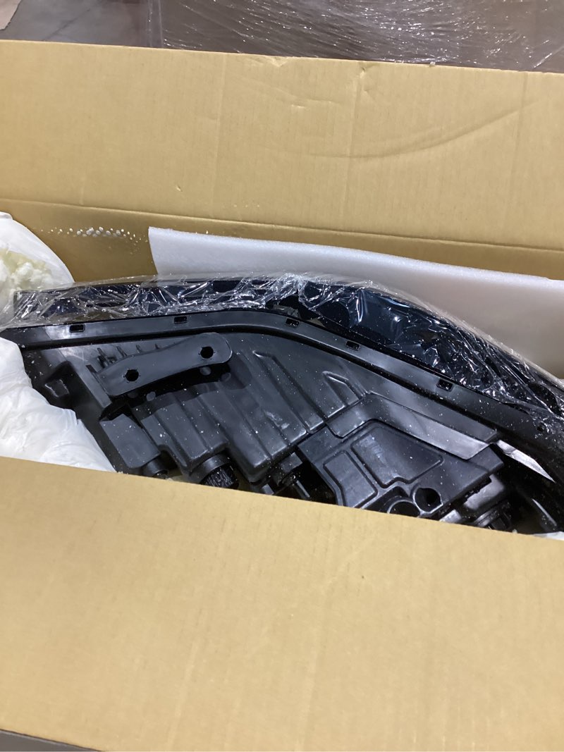 Condition photo showing Good Condition for right headlight assembly w/module compatible with elan-tra se sel n line gls preferred luxury limited 2024-2025 headlamp passenger side front light 92012aa740