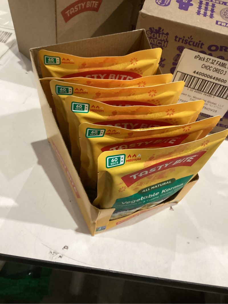 Condition photo showing New/Like New for Tasty Bite Vegetable Korma, 10 Ounce, Pack of 6, Ready to Eat, Microwavable Entrée with Sweet & Savory Coconut Sauce
