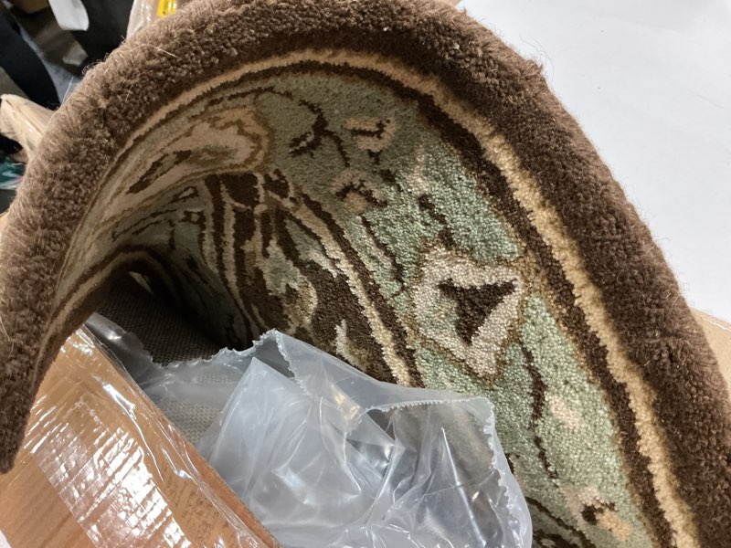 Condition photo showing Good Condition for minuteman international coffee oriental wool hearth rug, half round 56 in x 26 in coffee 2'2" x 4'8" (semicircular)