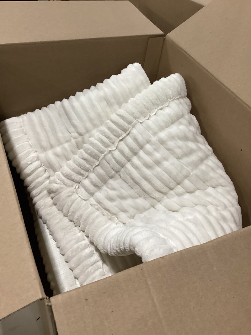 Condition photo showing Good Condition for Couch Cover for Dogs Washable, Fuzzy Pet Couch Covers for 3 Cushion Sofa Pet Friendly, Non Slip Sofa Cover (White, 27.6" x 82.7"/70 x 210cm) White 27.6" x 82.7"/70 x 210cm