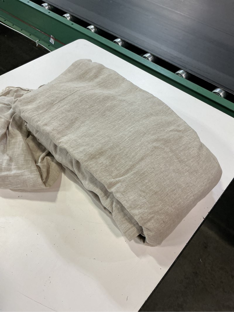Condition photo showing Good Condition for european linen deluxe bedding bundle, king, natural chambray