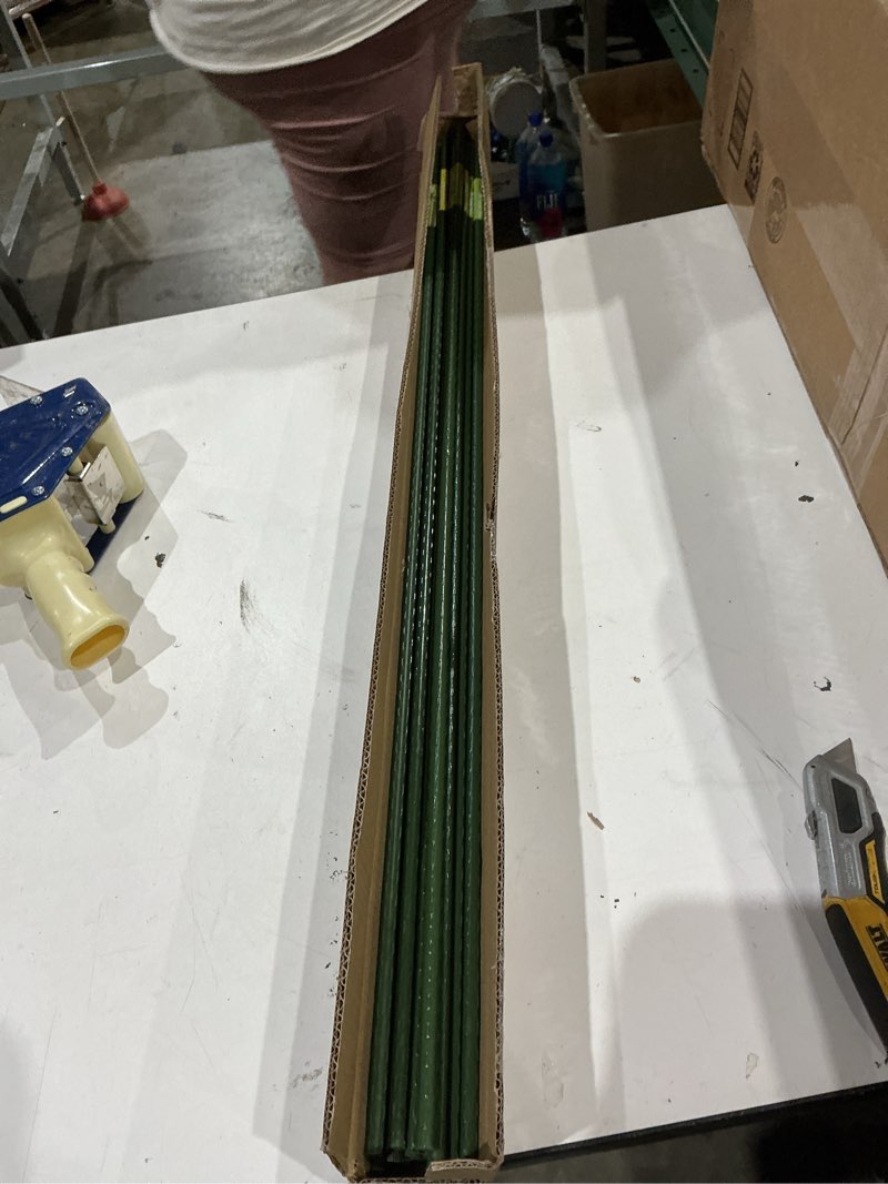 Condition photo showing Good Condition for 36 inch 3 ft plant support garden stakes 25 pcs, sturdy steel plastic coated sticks for outdoor growing climbing, tomato, trees, cucumber, beans