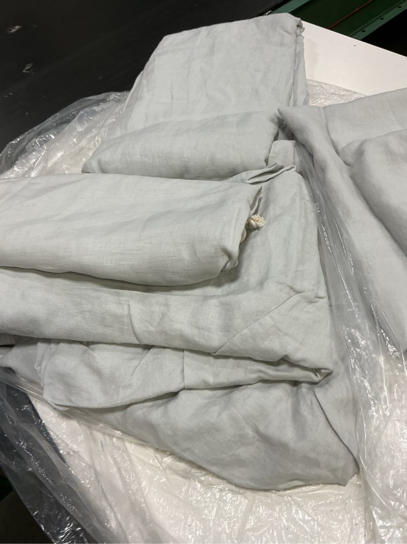 Condition photo showing Good Condition for quince queen sheet set 4pc linen light grayn