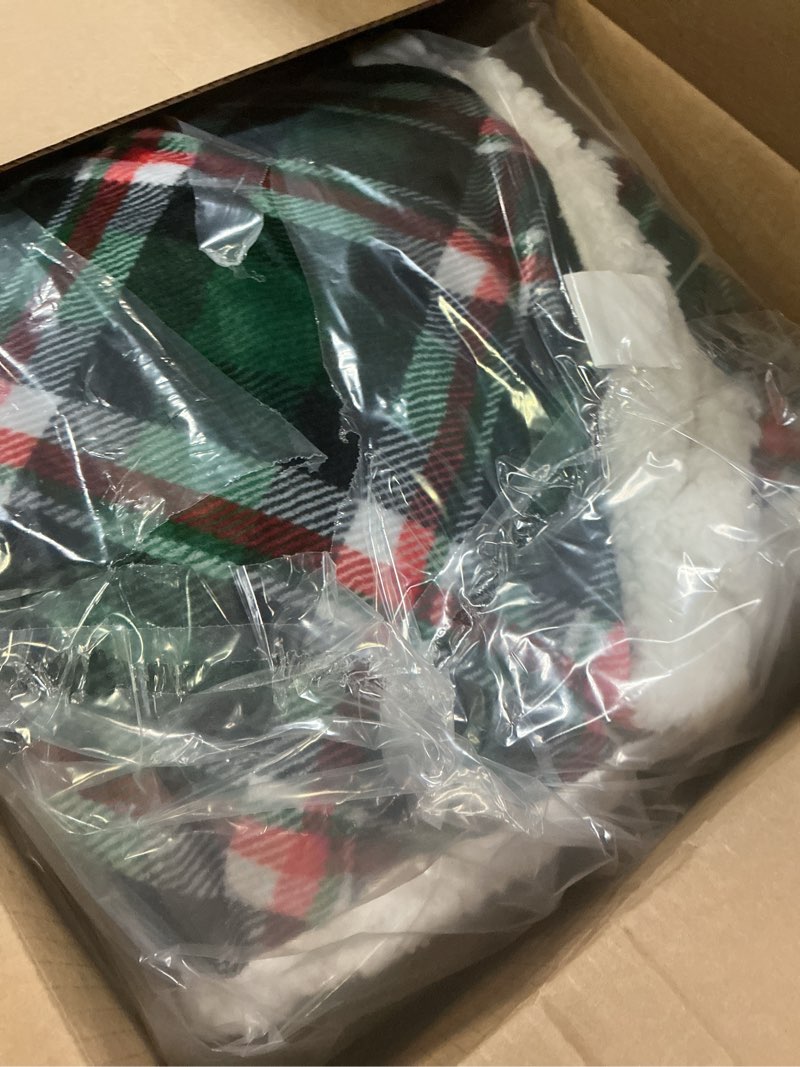 Condition photo showing Good Condition for 2Pcs Christmas Holiday Plaid Throw Blanket with Red and Green Buffalo Plaid Home Decor,50” x 60” Soft Warm Cozy Xmas Fleece Flannel Blankets for Couch Sofa Farmhouse Office Winter Bedding Gift Checkered
