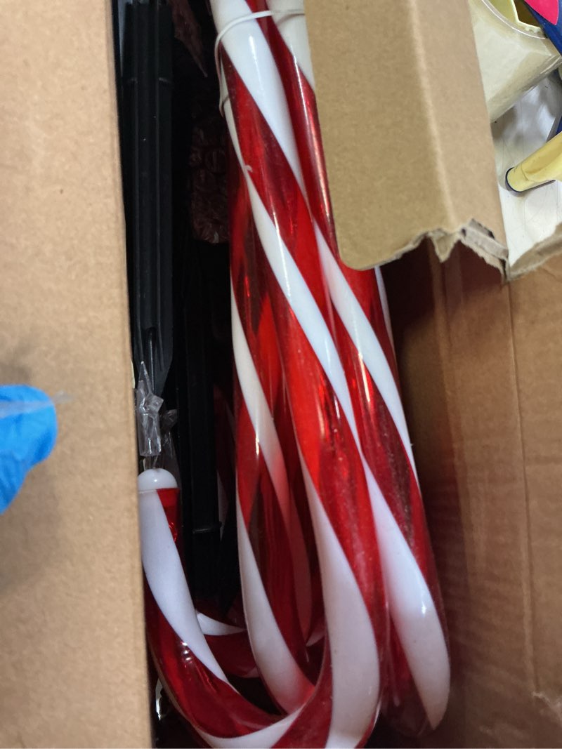 Condition photo showing Good Condition for Solar Christmas Decorations Outdoor, 12 Pack Solar Candy Cane Christmas Lights 8 Lighting Modes 180 Bright LED, Waterproof Outside Xmas DIY Decorations for Pathway Yard Garden Candy Cane with Lantern-6 Pack